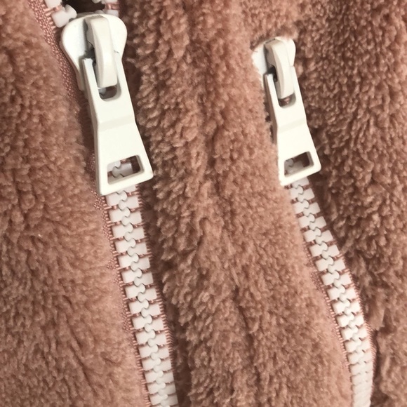 MOTHER Sherpa Fleece Rider Jacket in Tough Girl. Moto. Blush. Size Small - Picture 12 of 16